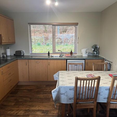 Ash, Birch And Rowan Self Catering Cabins ออนิค ภายนอก รูปภาพ