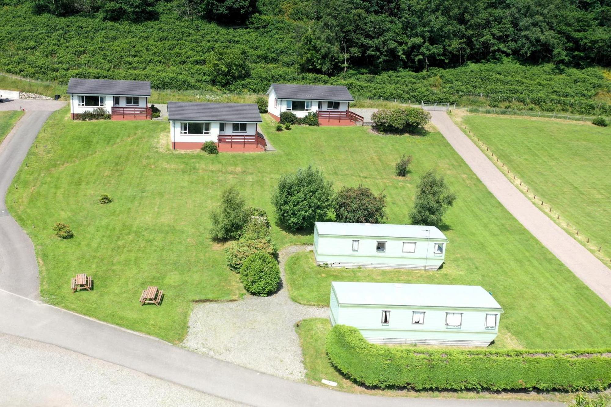 Ash, Birch And Rowan Self Catering Cabins ออนิค ห้อง รูปภาพ