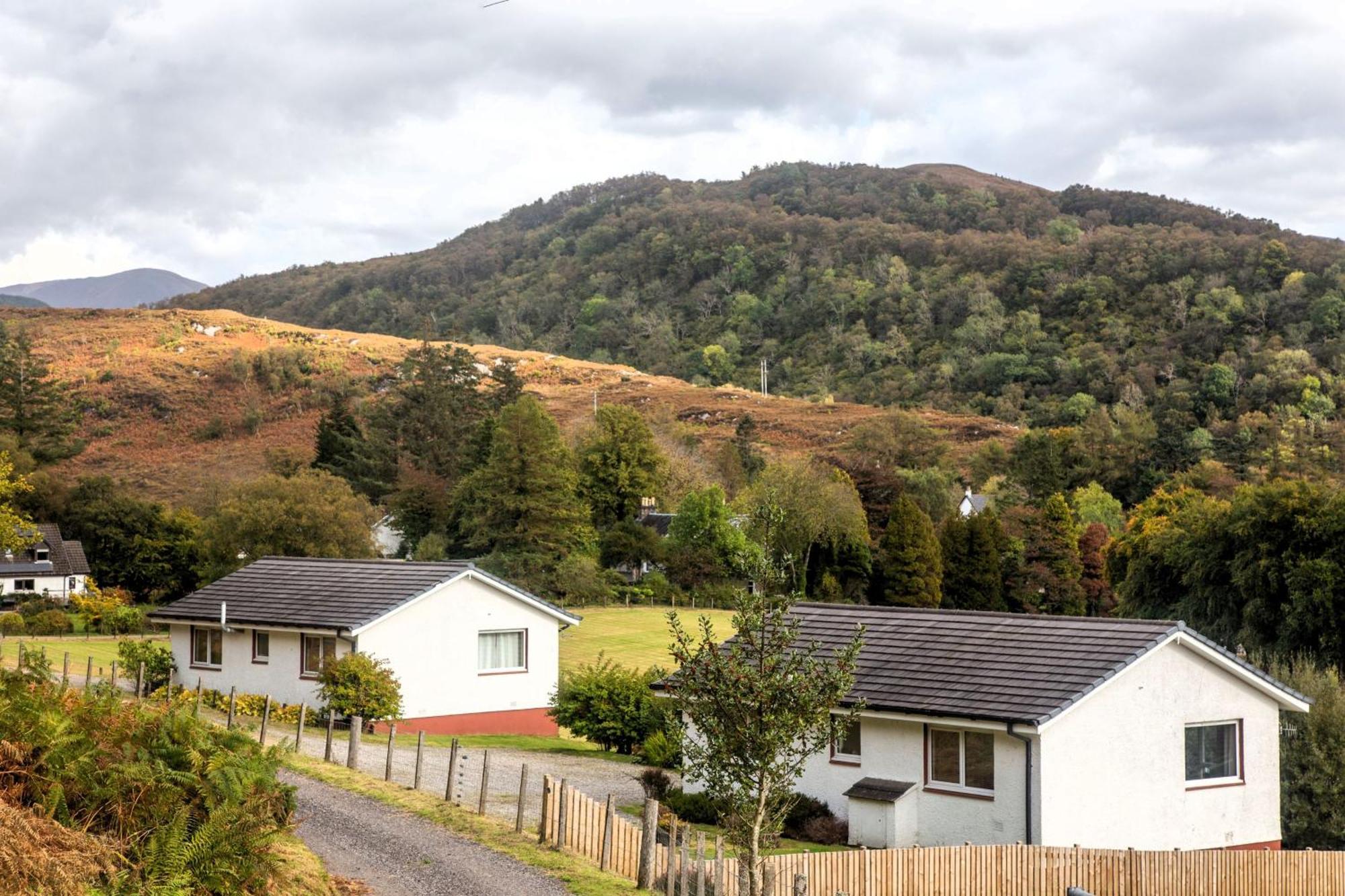 Ash, Birch And Rowan Self Catering Cabins ออนิค ภายนอก รูปภาพ