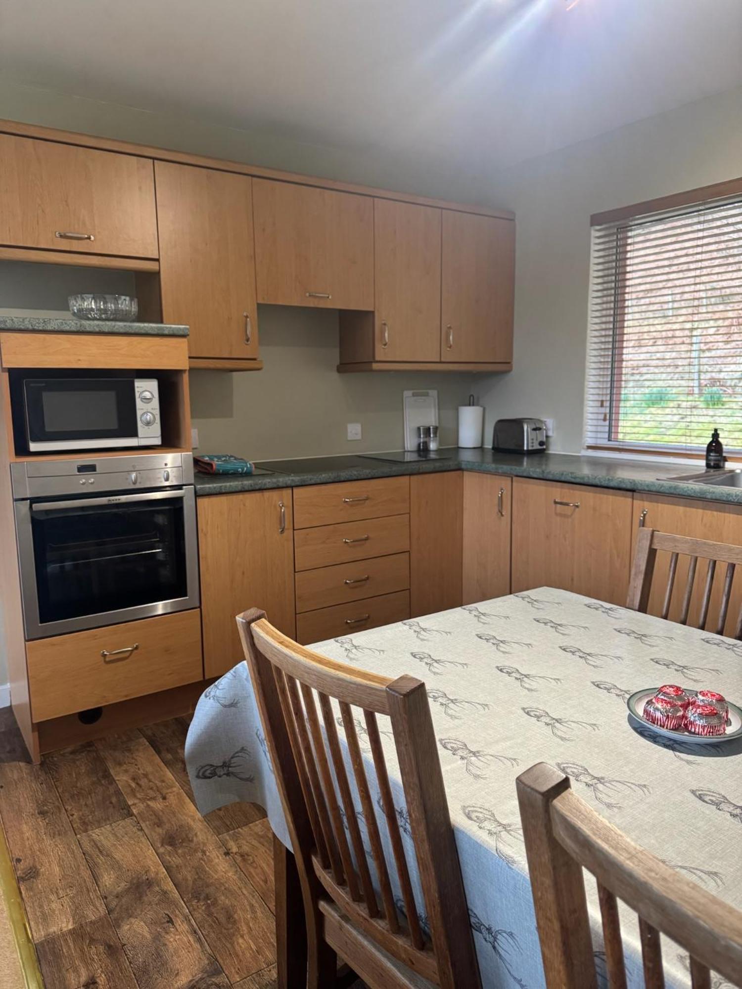 Ash, Birch And Rowan Self Catering Cabins ออนิค ภายนอก รูปภาพ
